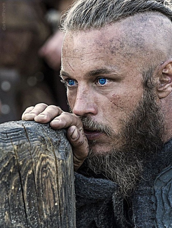 Create meme: Ragnar lothbrok , ragnar lodbrok vikings, ragnar lodbrok 's hairstyle