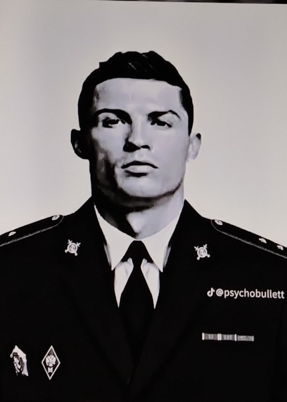 Create meme: Ronaldo Cristiano, Sergeant Ronaldo, siii cr7