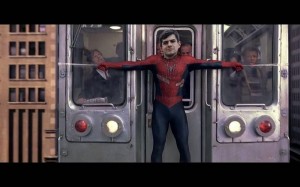 Создать мем: человек паук поезд, Человек-паук 2, человек паук 2 поезд