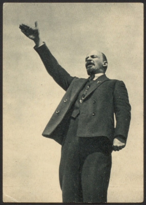 Создать мем: ленин 1917, владимир ильич ленин с поднятой рукой, речь ленина