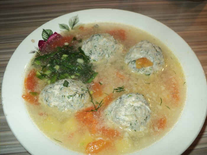 Create meme: soup with meatballs, kololak armenian soup, soup 