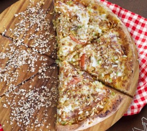 Create meme: vegan recipes pizza dough, pizza on pita bread, PP pizza on pita bread