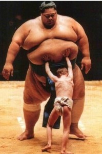 Создать мем: борец сумо, сумоист, самый большой сумоист