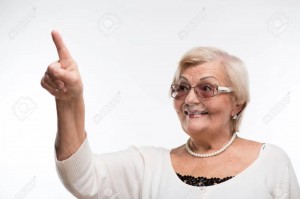 Создать мем: женщина, старушка улыбается, бабушка