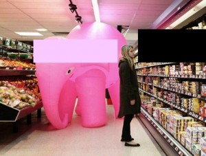 Создать мем: розовый слон, приколы про розовый цвет, хрюши против