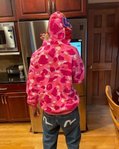 Создать мем: одежда, bape куртка розовая оригинал, bape hoodie