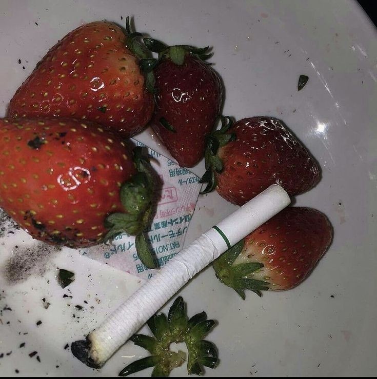 Create meme: strawberry aesthetics, strawberry , cigarettes with strawberries