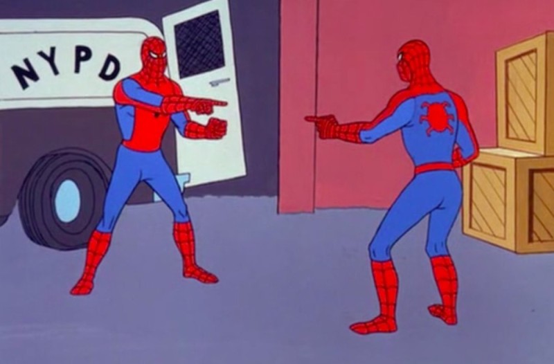 Создать мем: мем 2 человека паука, 3 человека паука мем, мем с человеком пауком