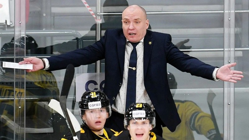 Create meme: head coach, razin severstal, the CHL 