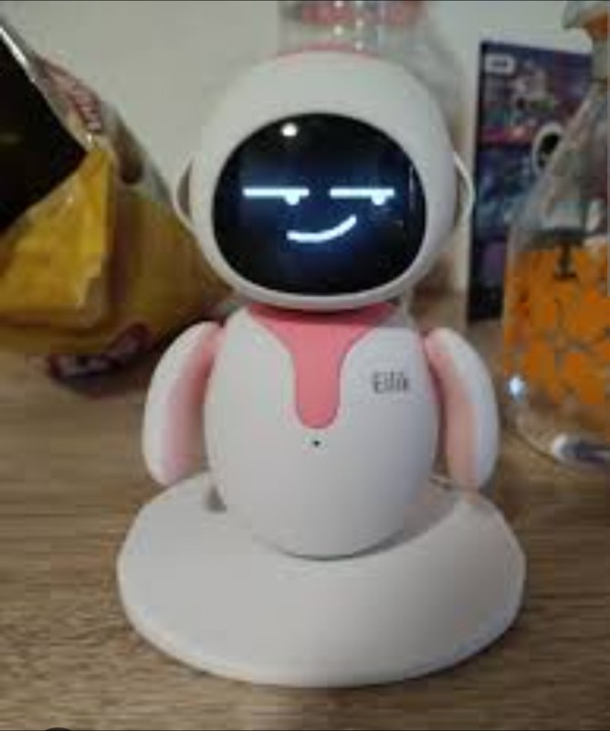 Создать мем: робот камера, интерактивный робот, умный робот eilik