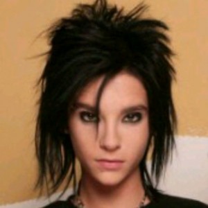 Создать мем: билл каулитц с короткой стрижкой, bill kaulitz 2006, билл каулитц 2006