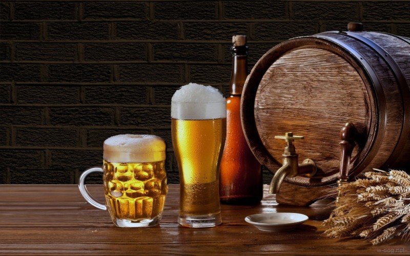 Create meme: beer , draft beer background, a barrel of beer