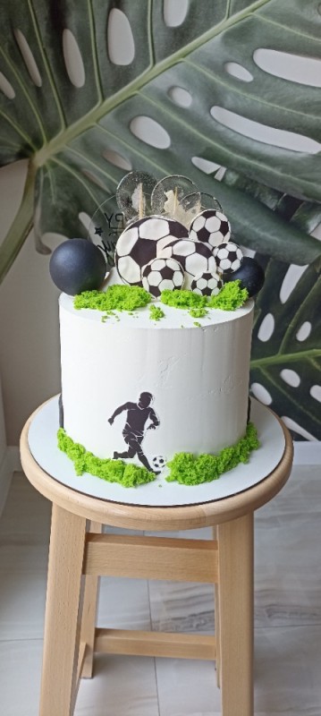 Create meme: football cake for a boy, cake for a football player, football cake