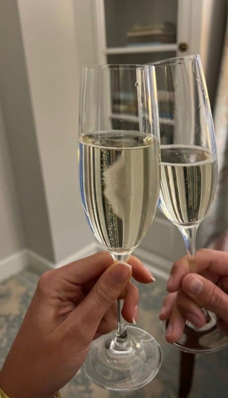 Create meme: champagne glasses, glass , a glass of sparkling wine