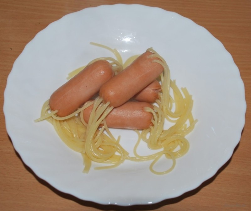 Create meme: sausages with pasta, sausages with spaghetti, sausage