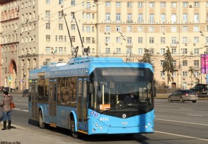 Создать мем: московский троллейбус, троллейбус аксм 321 москва, троллейбус