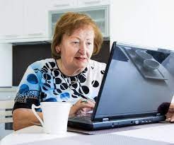 Создать мем: предпенсионер, московское долголетие образование бабушка за ноутбук, космическое пространство