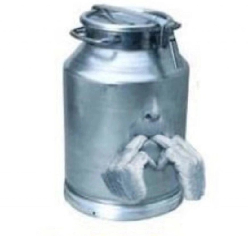 Create meme: flask 40 l kalitva 16404 aluminum, The flask is whistling, aluminum flask 40l