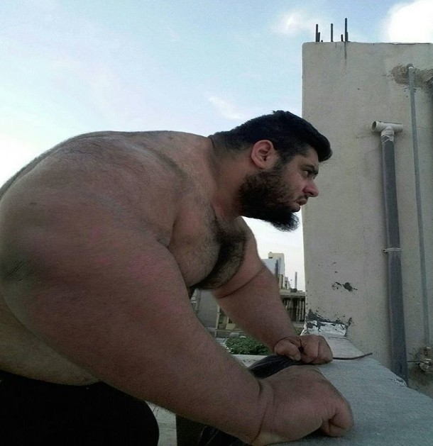 Create meme: Iranian Hulk Sajjad Gharibi killed, Iranian Hulk pictures garibi, hundreds