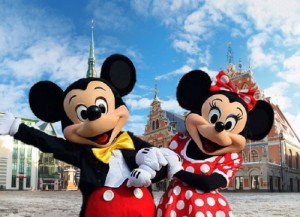 Create meme: balloons Minnie mouse, meme of mickey and minnie mouse, Mickey and Minnie mouse risovach.ru
