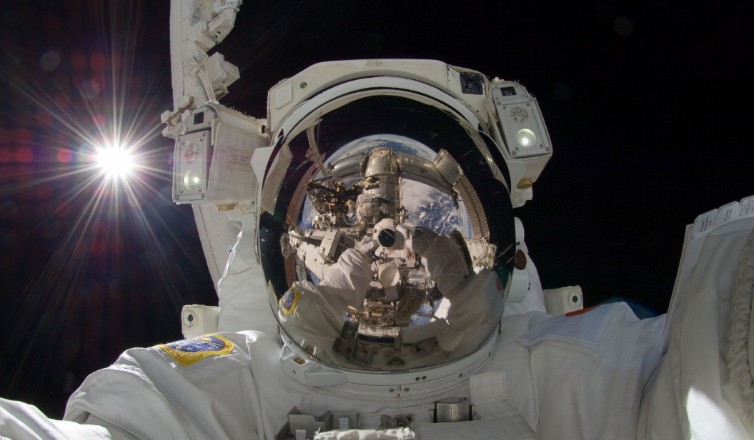 Create meme: selfies in space, selfie of an astronaut in outer space, space astronaut