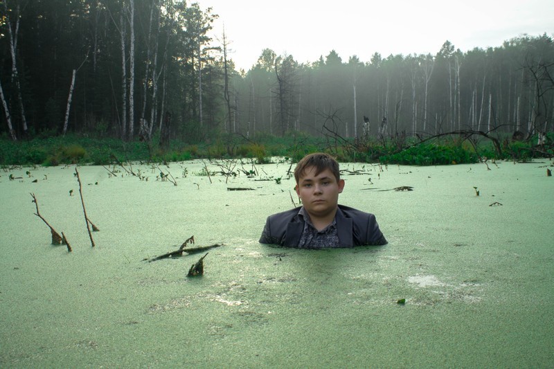 Создать мем: в болоте, парень в болоте, пацан в болоте
