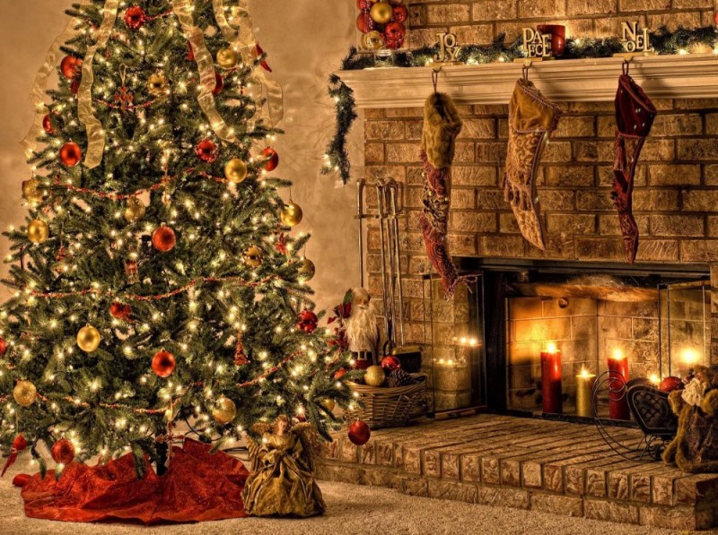 Create meme: new year, christmas tree and fireplace, New year's fireplace