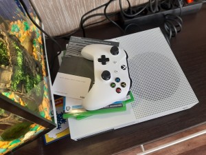 Создать мем: xbox one s 500gb игры, xbox one s игры, игровая приставка xbox one