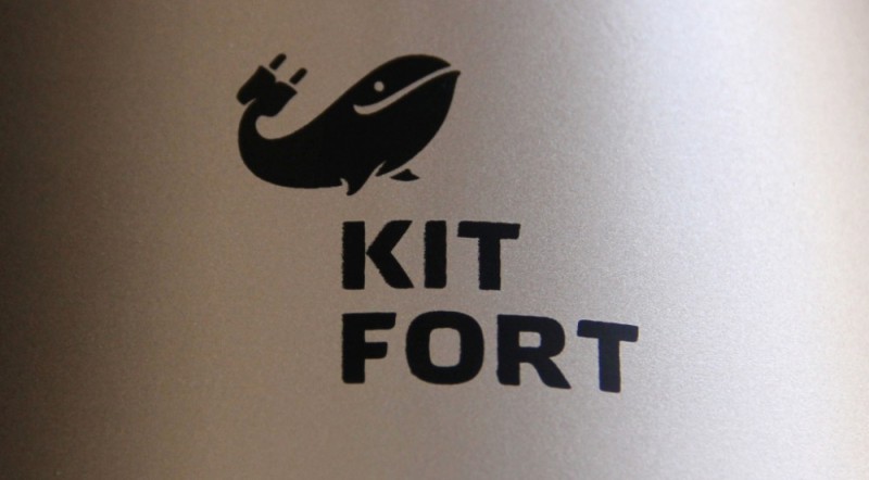 Создать мем: kitfort, китфорт эмблема, электрочайник kitfort кт-660-2