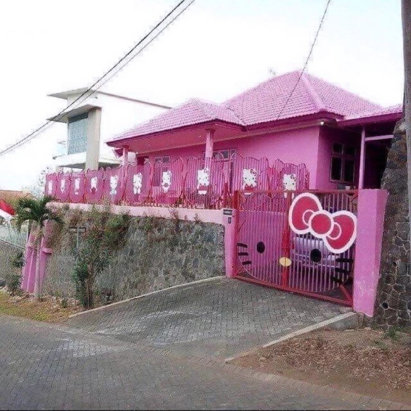 Create meme: kitty's house level, pink house, hello kitty