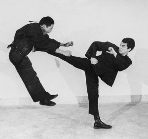 Create meme: self-defense techniques from Bruce Lee, the technique Bruce Lee kicks, bruce lee