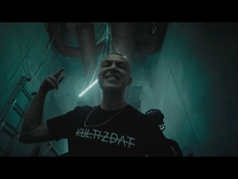 Создать мем: oxxxymiron, город под подошвой, гнойный оксимирон