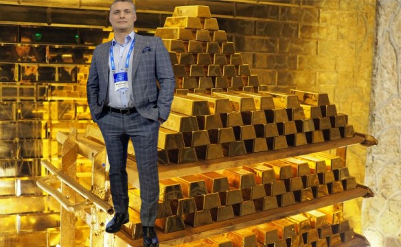 Создать мем: золото в банке, золотом, золотой слиток