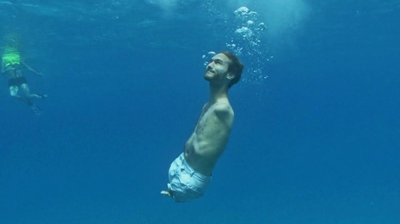 Create meme: nick Vujicic , Nick vujicic swims, Nick Vujicic in the pool