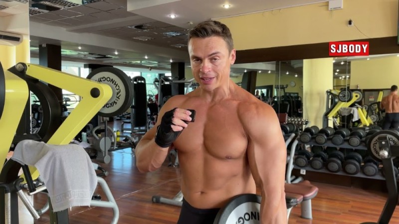 Create meme: Simferopol sjbody, in the gym, gym 