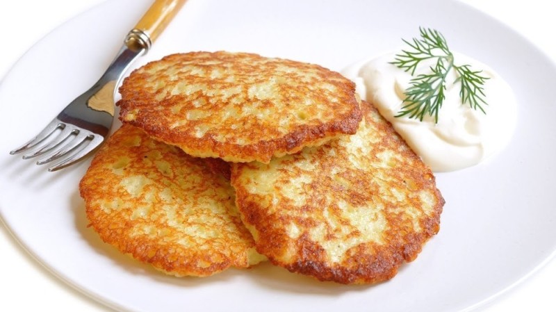Create meme: pancakes, potato pancakes, draniki with sour cream
