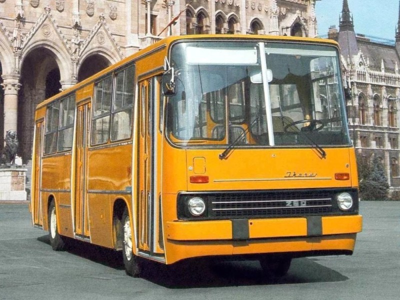 Create meme: soviet bus ikarus, ikarus 260, ikarus 280
