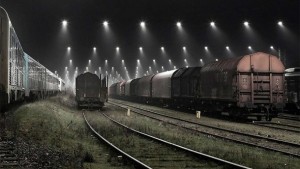 Создать мем: поезд, railroad track, железнодорожник ночью