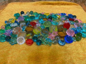 Создать мем: разноцветные стеклянные камушки для декора, стеклянные камни, камушки для декора