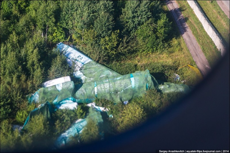 Create meme: the crashed tu 154 in Domodedovo, the plane , the crashed plane