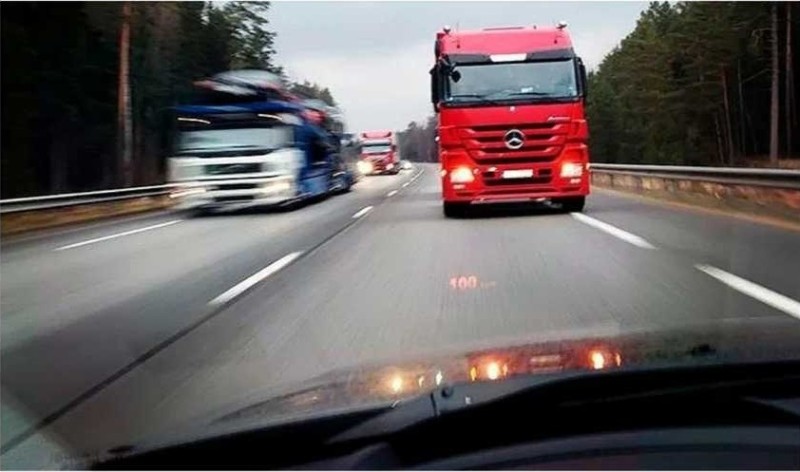 Create meme: overtaking, overtaking trucks, a category E driver is required