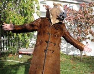 Создать мем: памятник "mein innerer schweinehund фото, кенгуру роджер, костюм конь в пальто