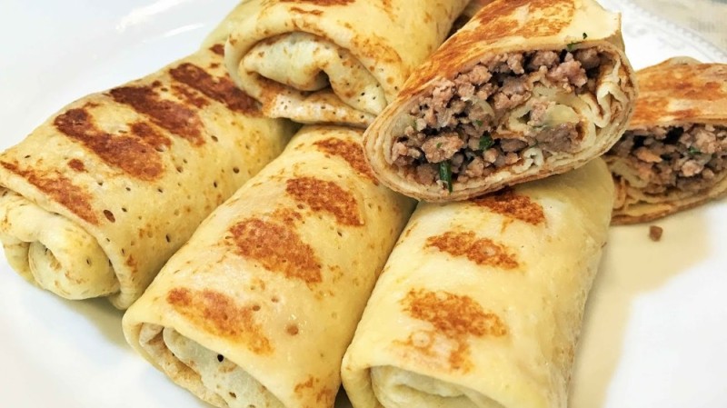Create meme: pancakes with minced meat, pancakes with minced meat, pancakes with meat