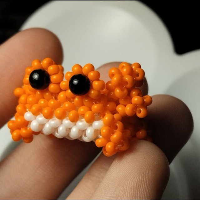 Create meme: fox bead ring, fox made of beads, chanterelle bead ring
