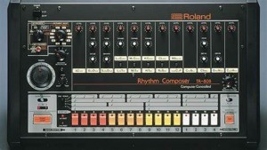 Создать мем: roland tr-808 drum machine, роланд 808, roland tr-808