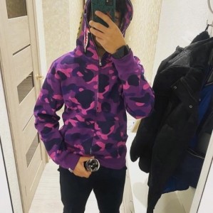 Создать мем: bape hoodie, bape shark hoodie purple, куртка с капюшоном