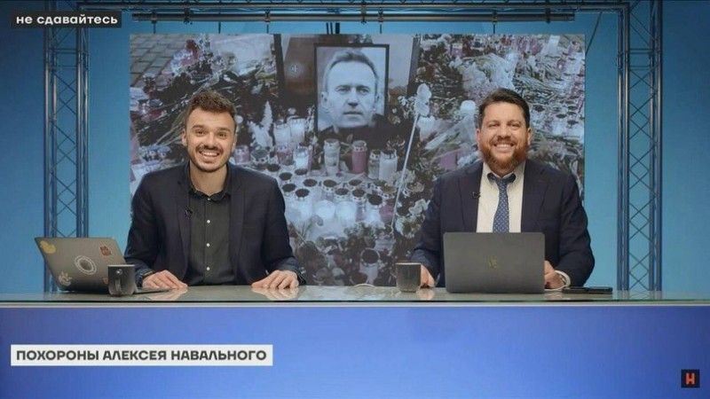 Создать мем: популярная политика, прямой эфир, алексей навальный