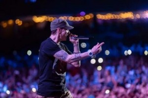 Создать мем: эминем концерт, эминем 2018, eminem