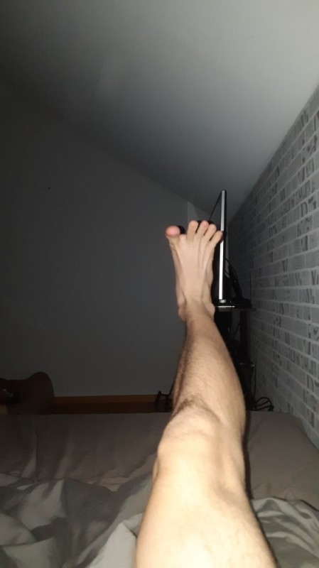 Создать мем: педикюр, ноги pov, feet