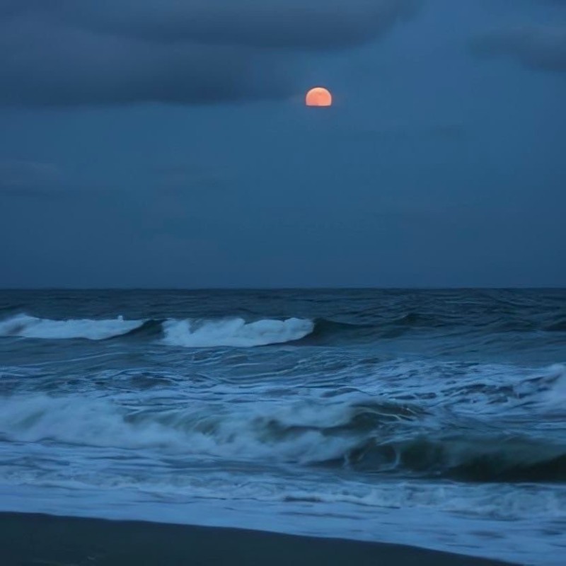 Создать мем: море вечером, море ночью, ночное море